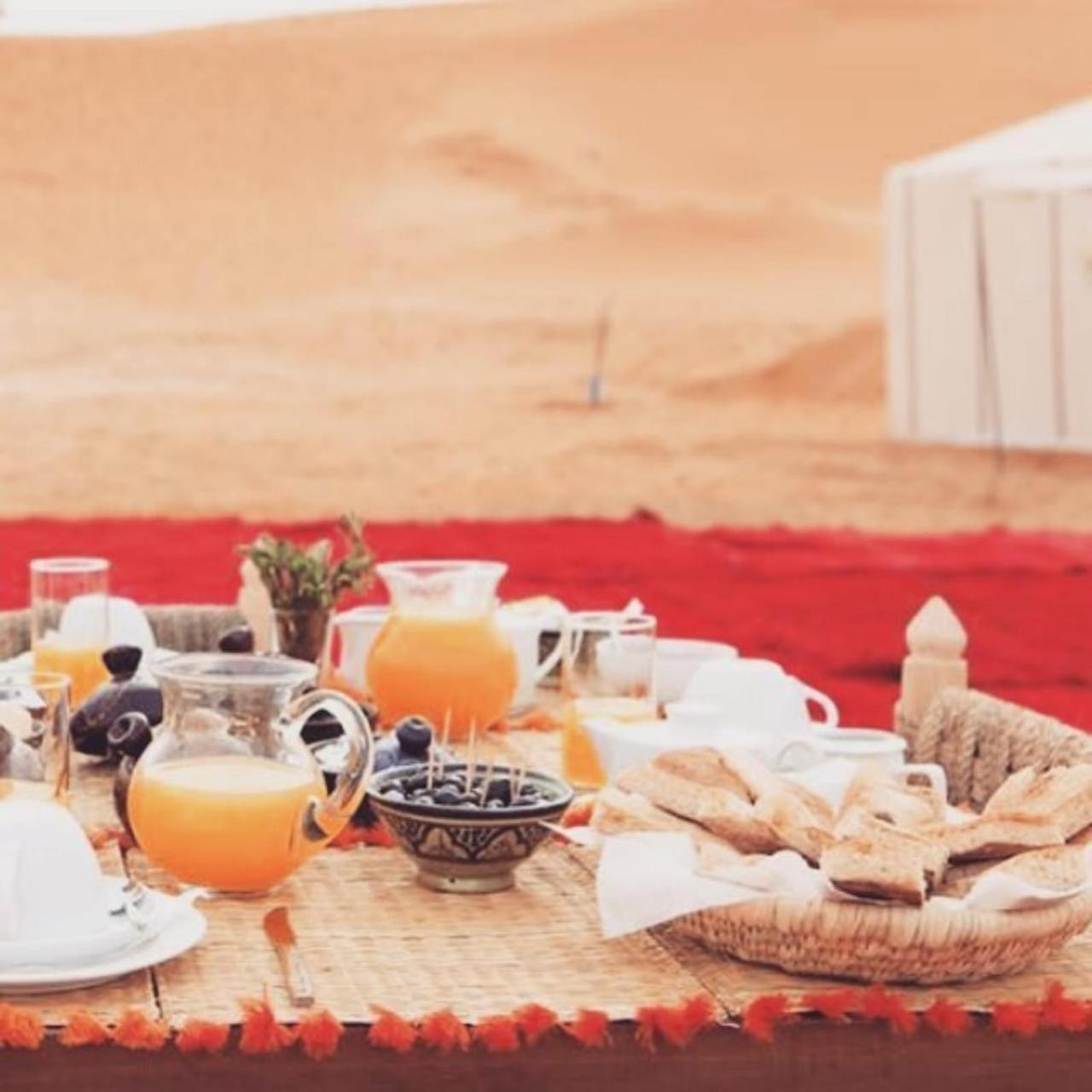 Desert Camp Camel & Sandboarding Merzouga Zewnętrze zdjęcie